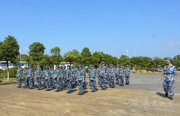 2016级新生开启军训模式